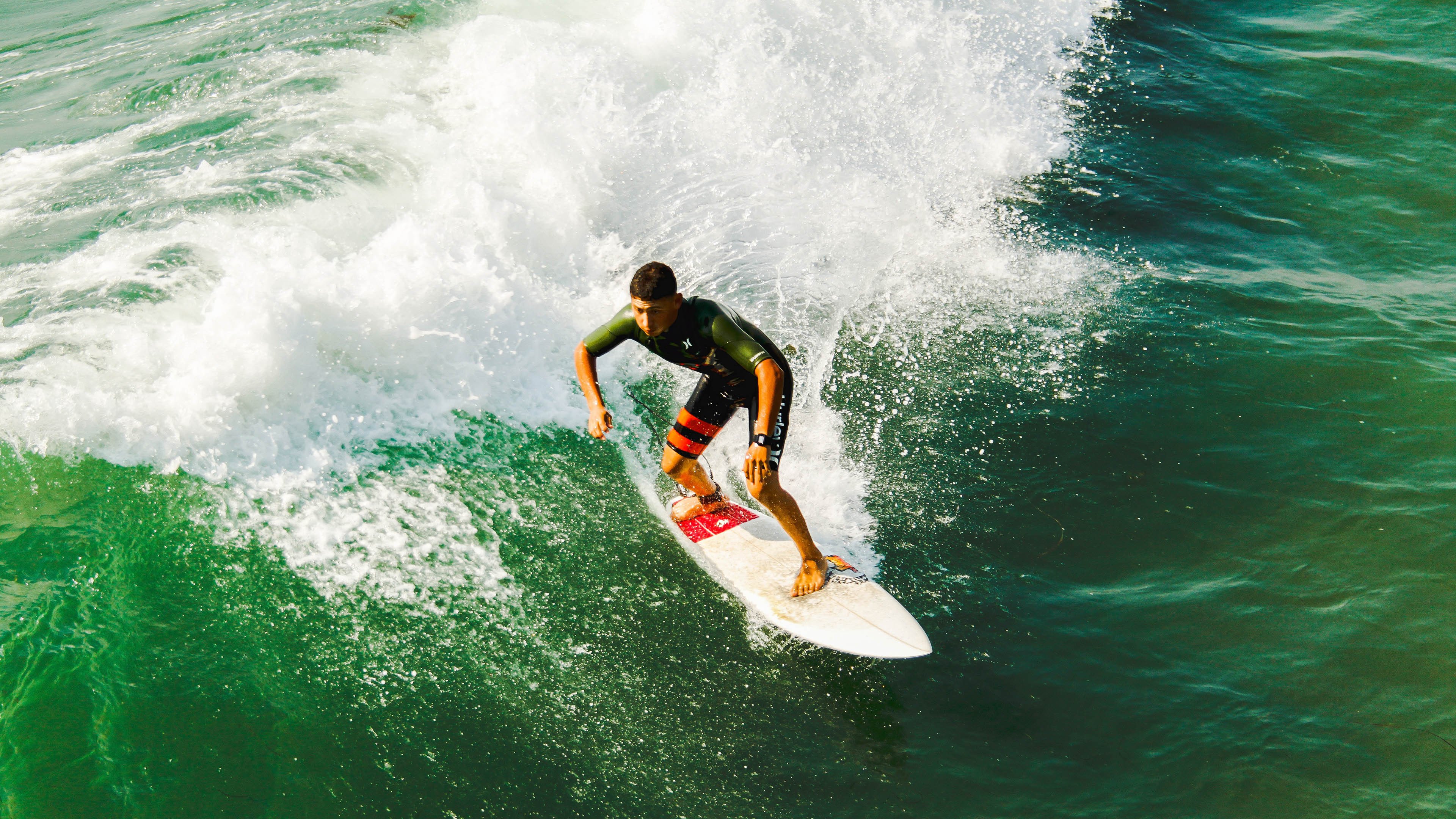 “青少年足球技能大赛掀起新高潮，创新赛事形式”，青少年足球锦标赛