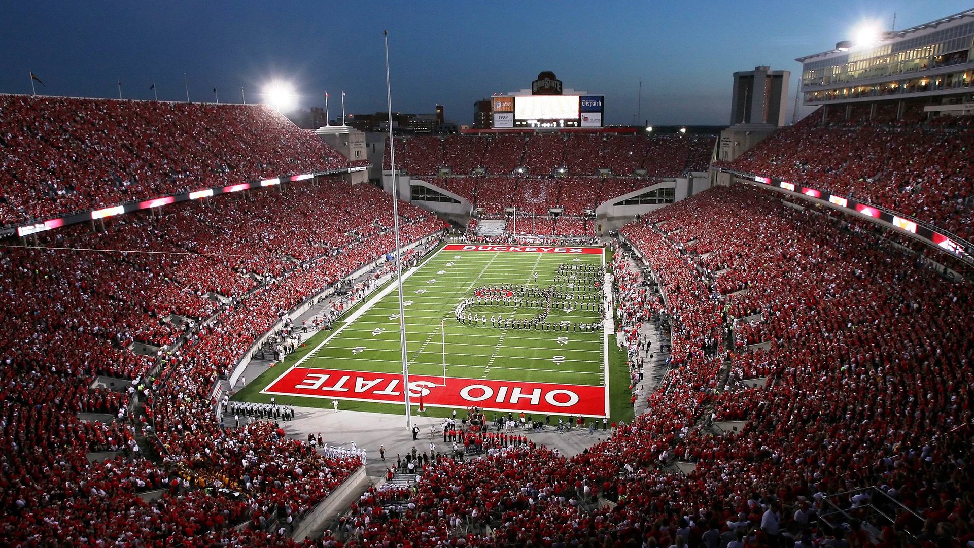 “青少年足球文化交流活动在多地举行，多元互动”，开展青少年足球运动的意义